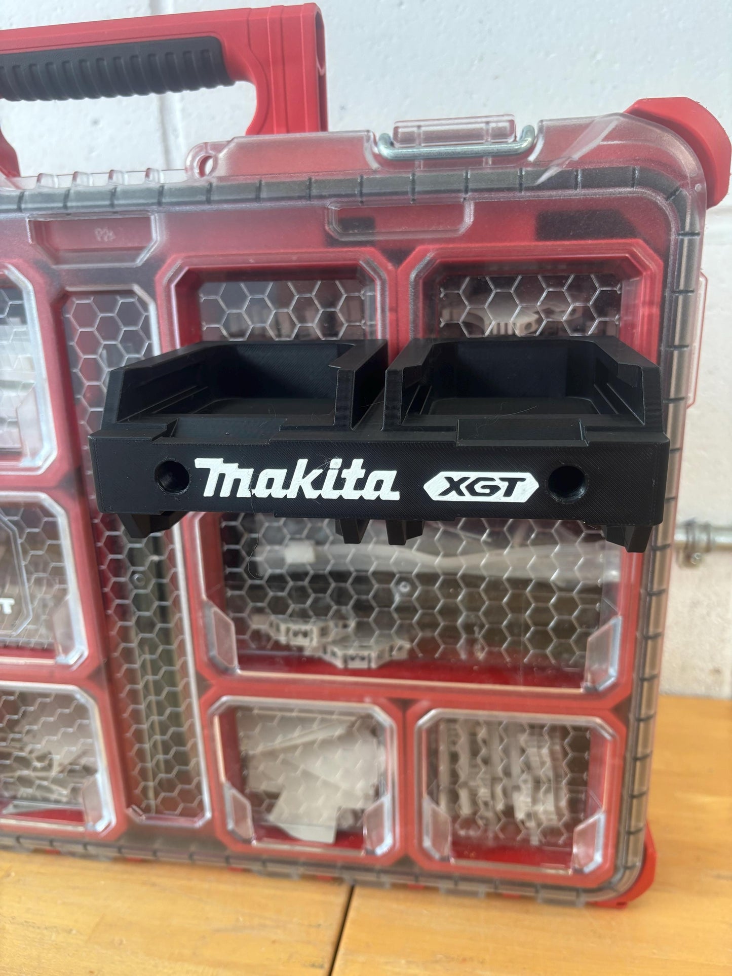 Wall Mount Holder for Makita 40V XGT Batteries – holds 4 Batteries, Optional Packout Mounting