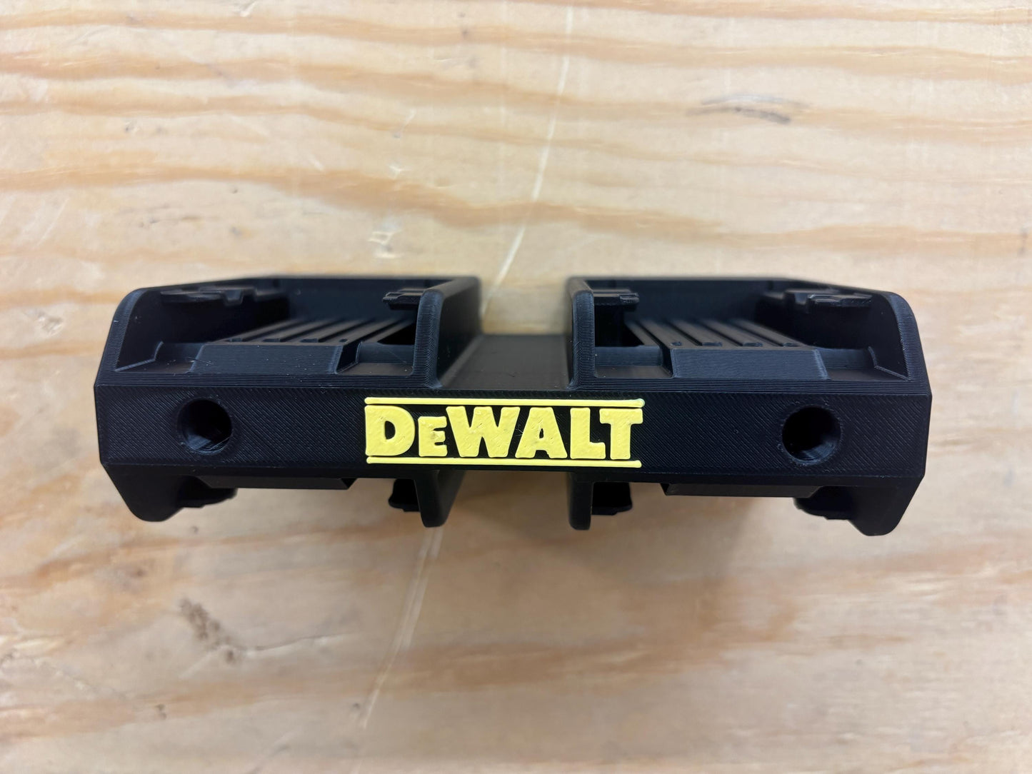 Wall Mount Holder for DeWalt 20V and 60V Batteries – holds 4 Batteries, Optional Milwaukee Packout Mounting
