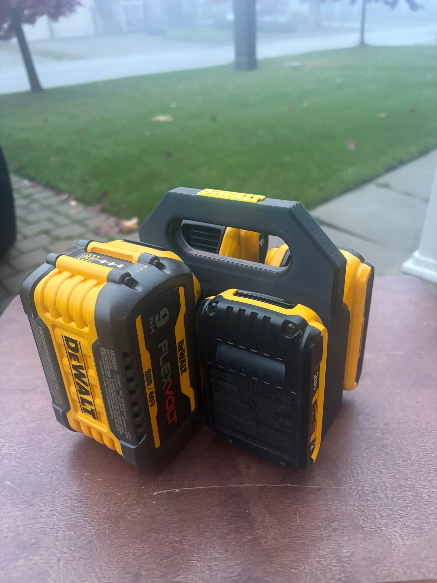 Battery Caddy for DeWalt 20V and 60V Batteries – holds 4 Batteries, Optional Milwaukee Packout Mounting