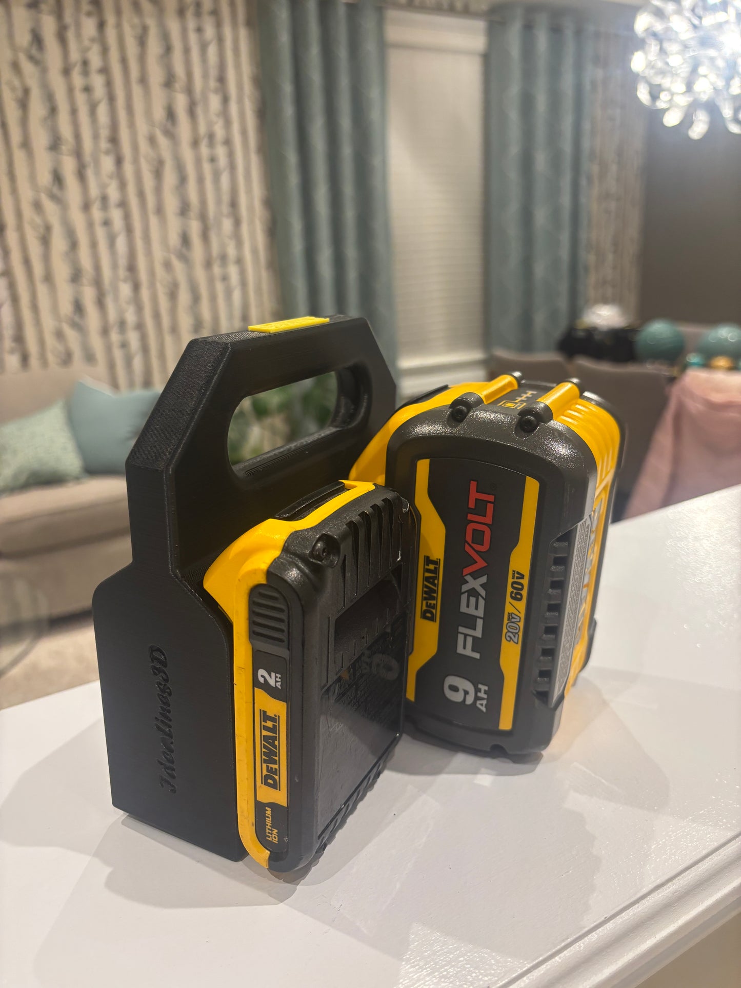 Battery Caddy for DeWalt 20V and 60V Batteries – holds 4 Batteries, Optional Milwaukee Packout Mounting