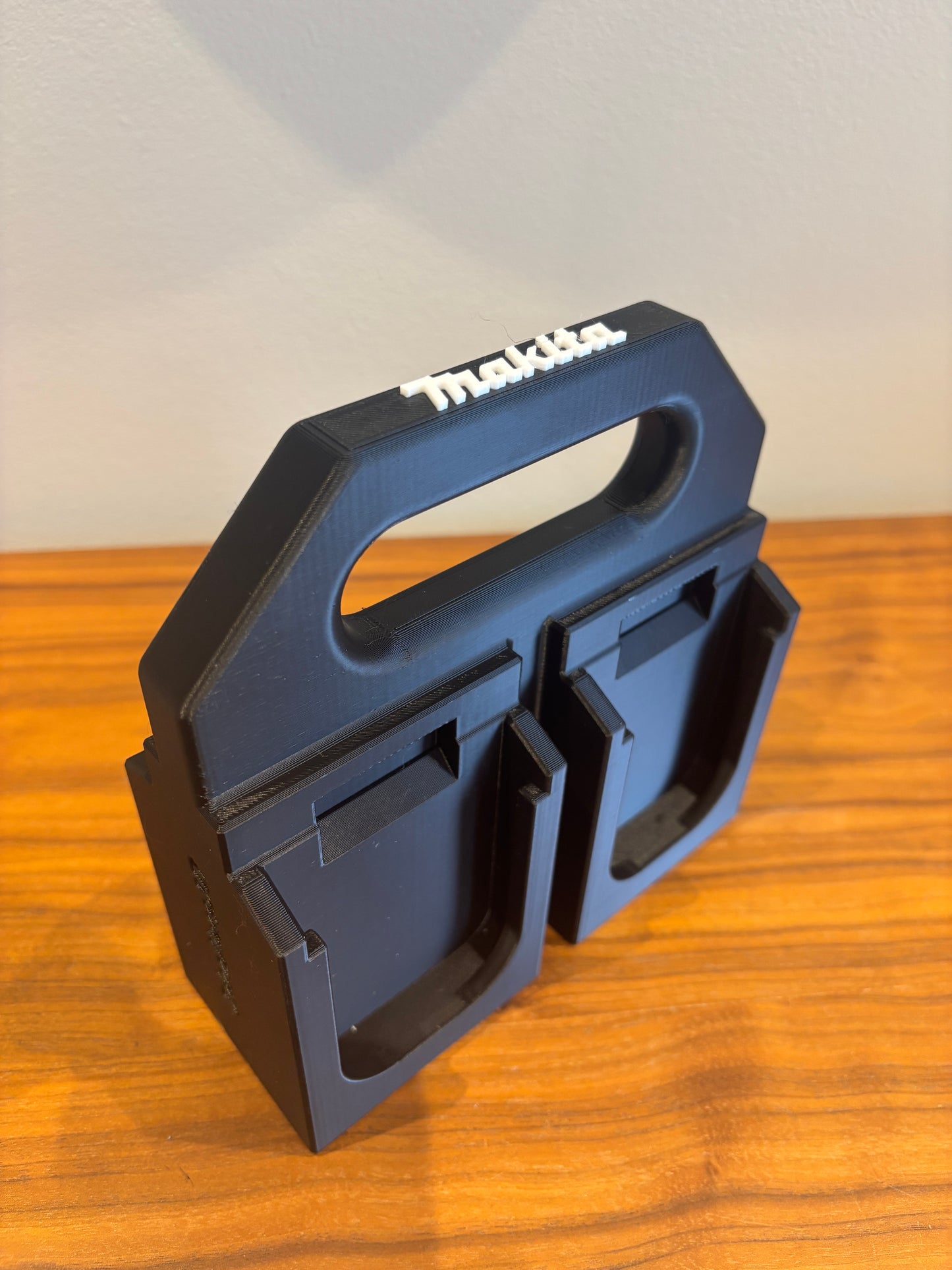Battery Caddy for Makita LTX 18V Batteries – holds 4 Batteries, Optional Milwaukee Packout Mounting