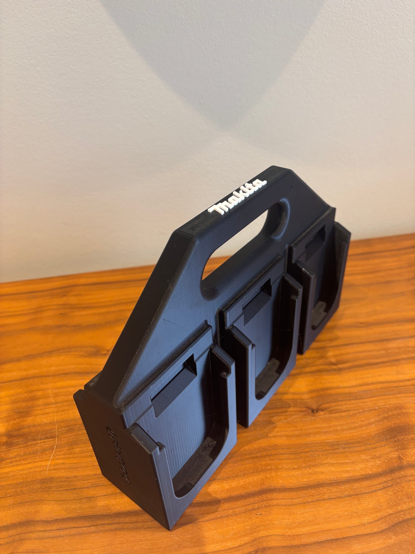 Battery Caddy for Makita LTX 18V Batteries – holds 6 Batteries, Optional Milwaukee Packout Mounting