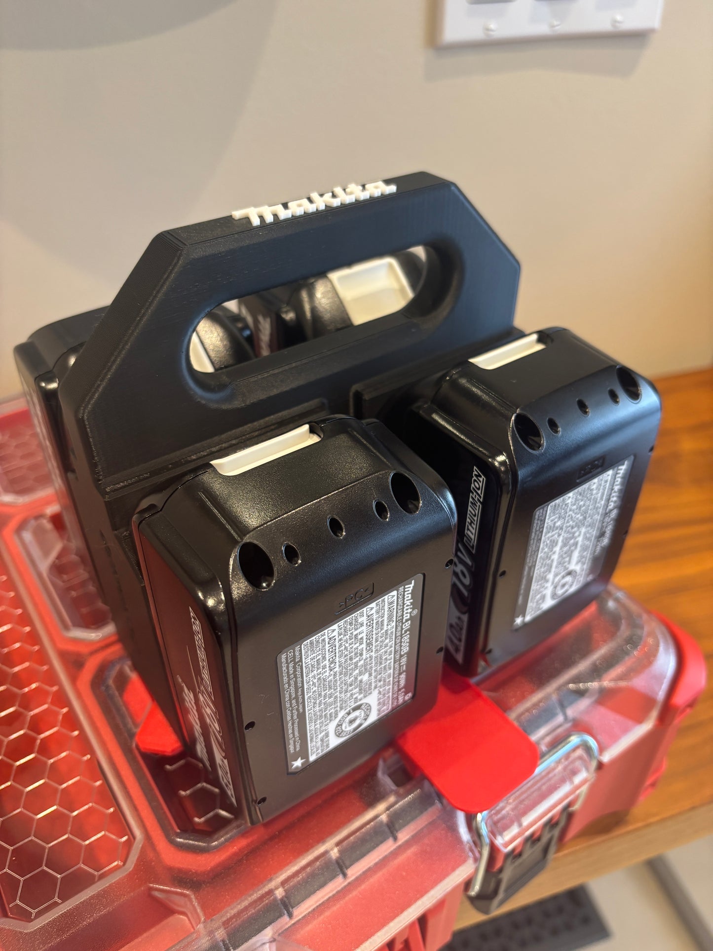 Battery Caddy for Makita LTX 18V Batteries – holds 4 Batteries, Optional Milwaukee Packout Mounting