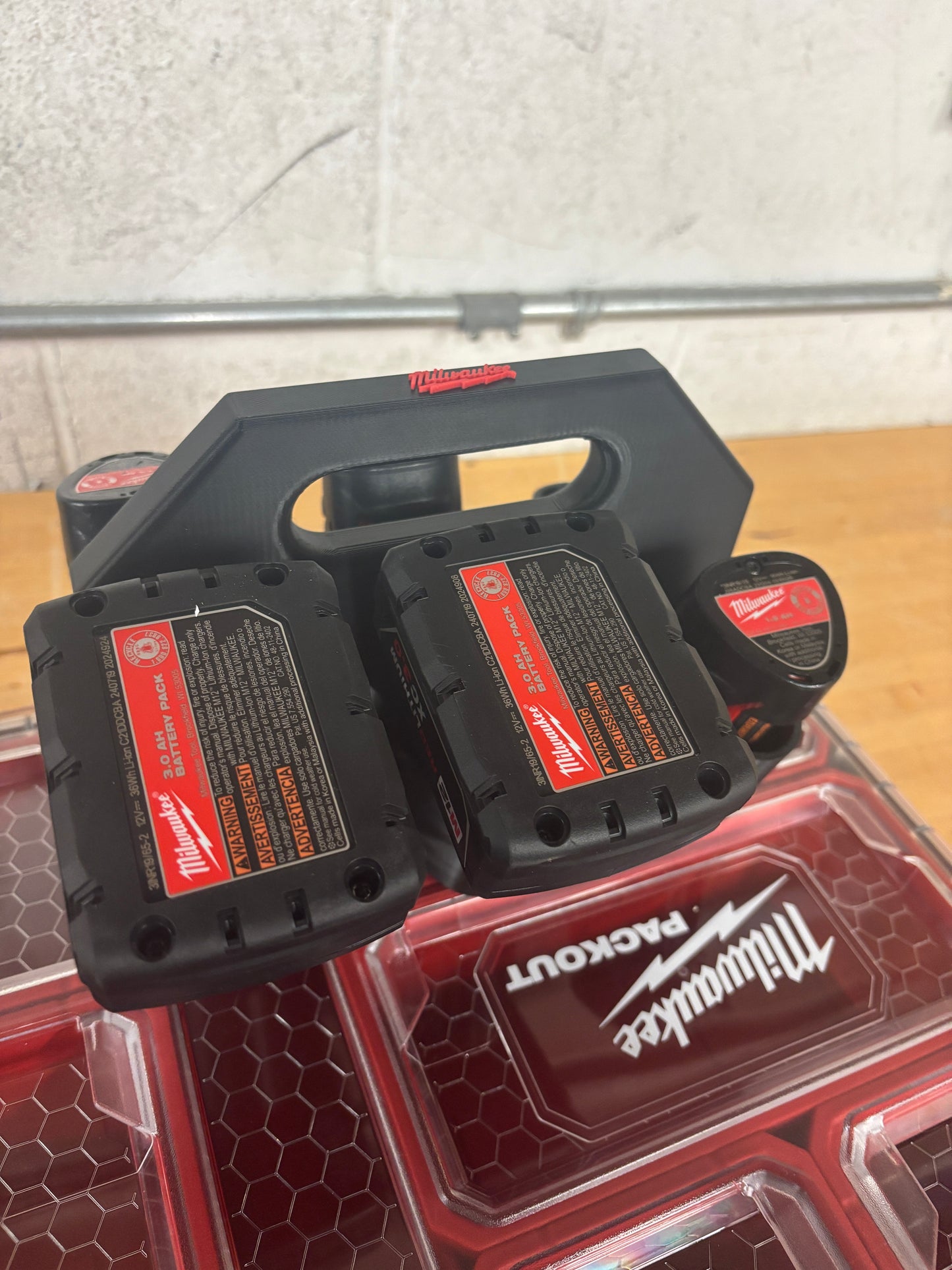 Battery Caddy for Milwaukee M12 Batteries – holds 6 Batteries, Optional Milwaukee Packout Mounting