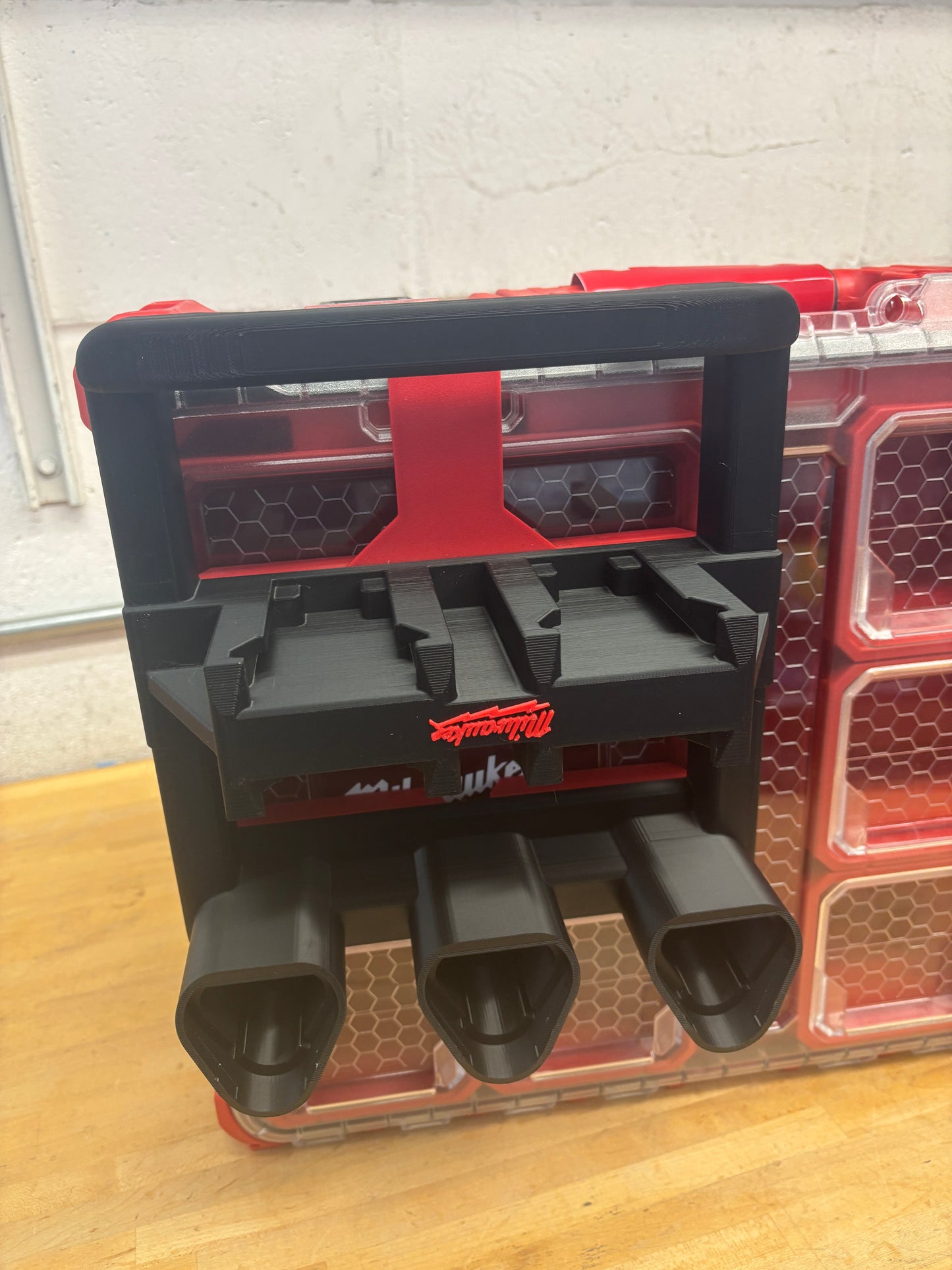 Milwaukee Packout Holder Carrier for Milwaukee M12 and M18 Batteries - holds 3xM12 and 4xM18 Batteries