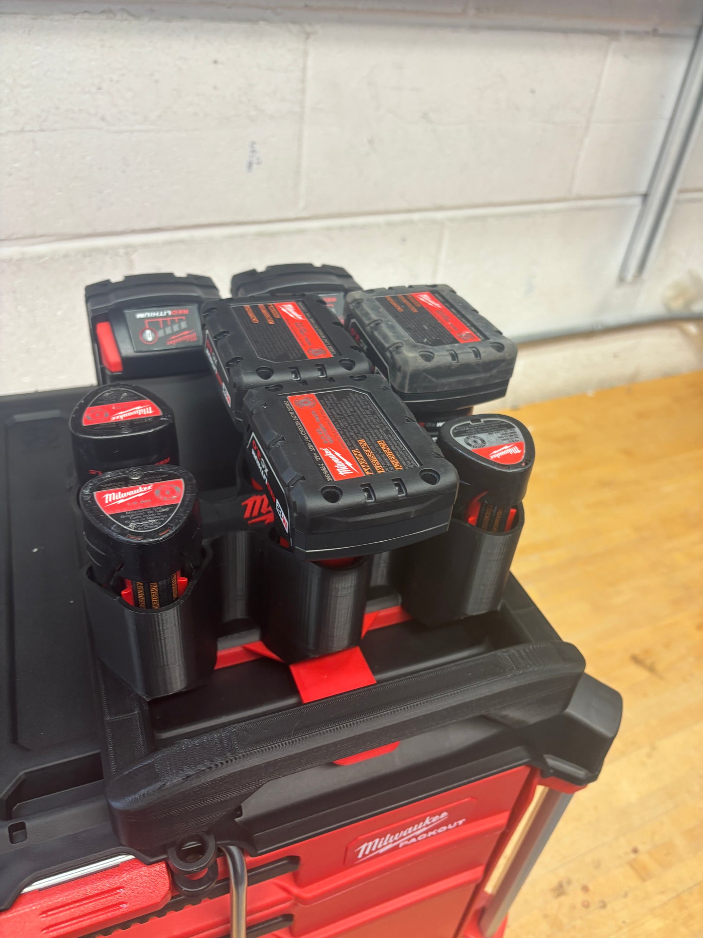 Milwaukee Packout Holder Carrier for Milwaukee M12 and M18 Batteries - holds 6xM12 and 2xM18 Batteries