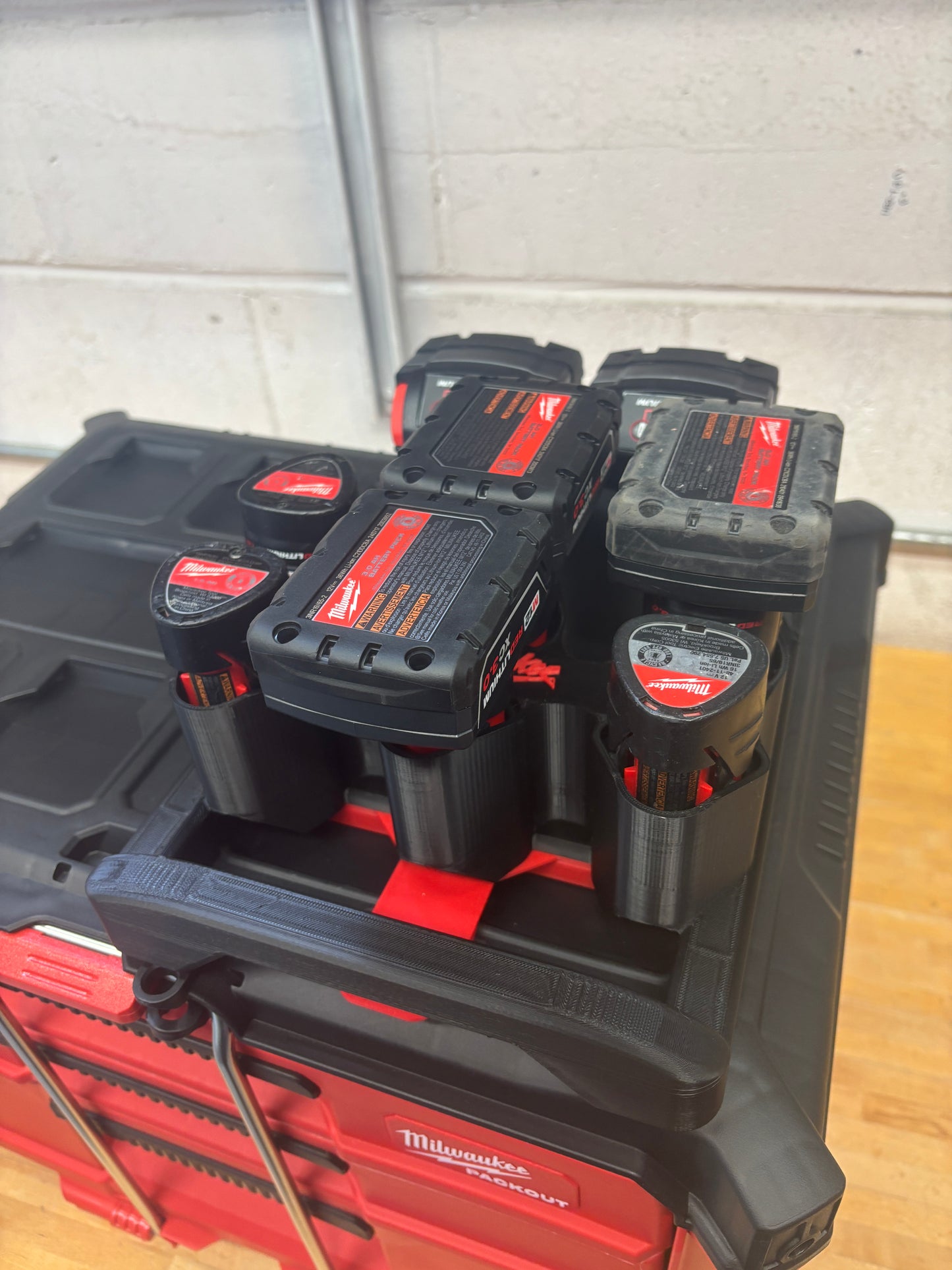 Milwaukee Packout Holder Carrier for Milwaukee M12 and M18 Batteries - holds 6xM12 and 2xM18 Batteries