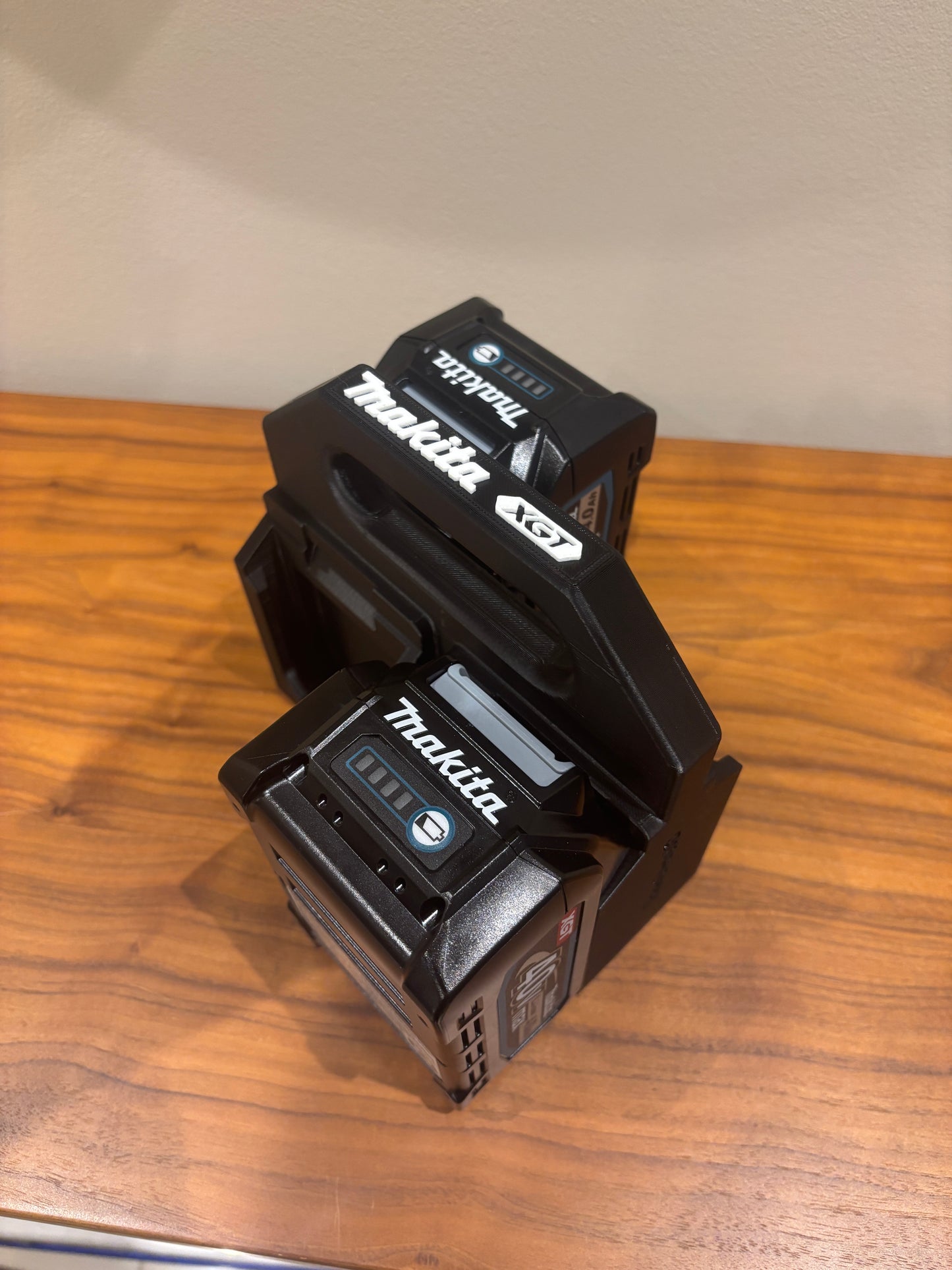 Battery Caddy for Makita XGT 40V Batteries – holds 4 Batteries, Optional Milwaukee Packout Mounting