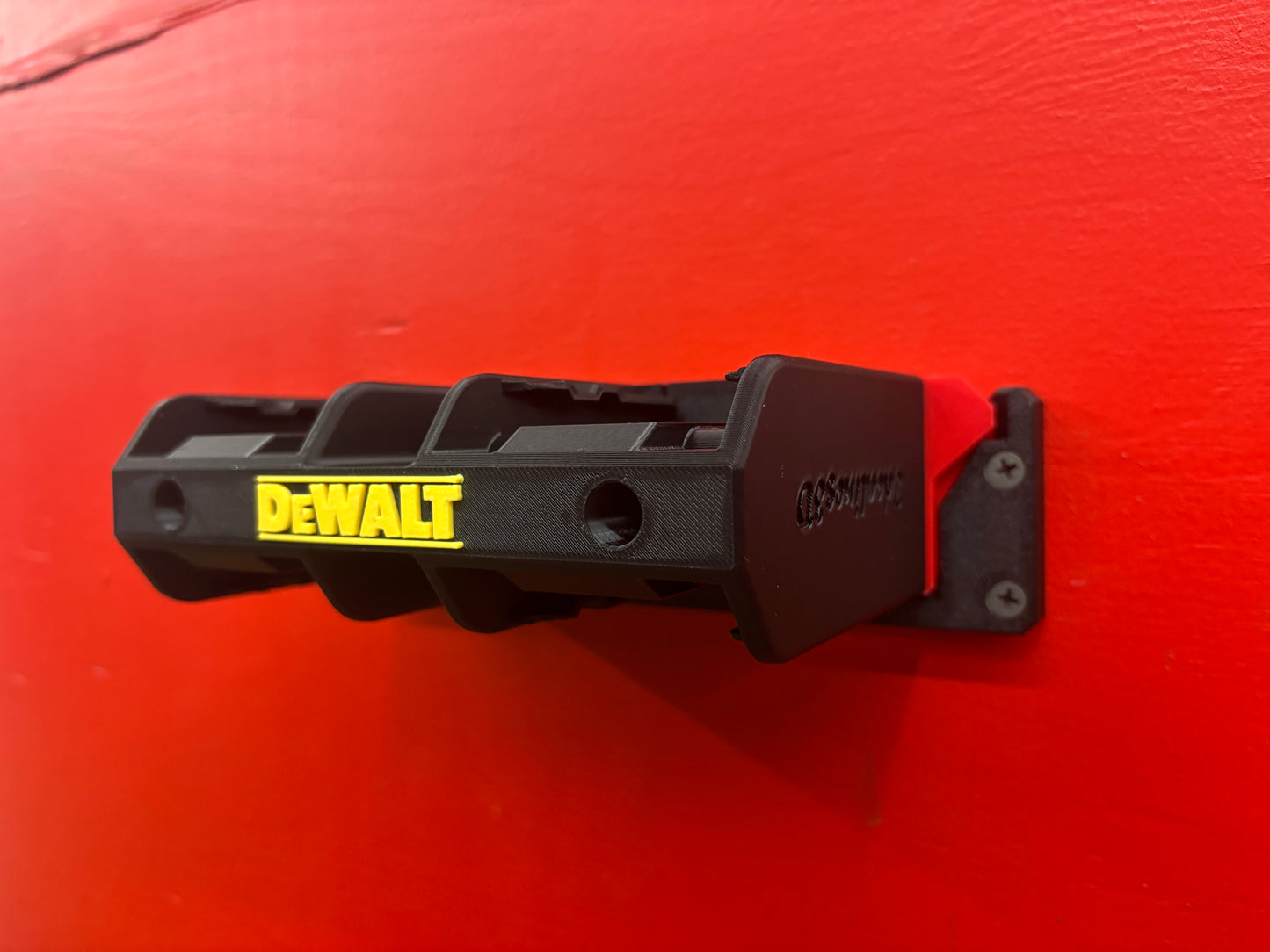 Wall Mount Holder for DeWalt 20V and 60V Batteries – holds 4 Batteries, Optional Milwaukee Packout Mounting