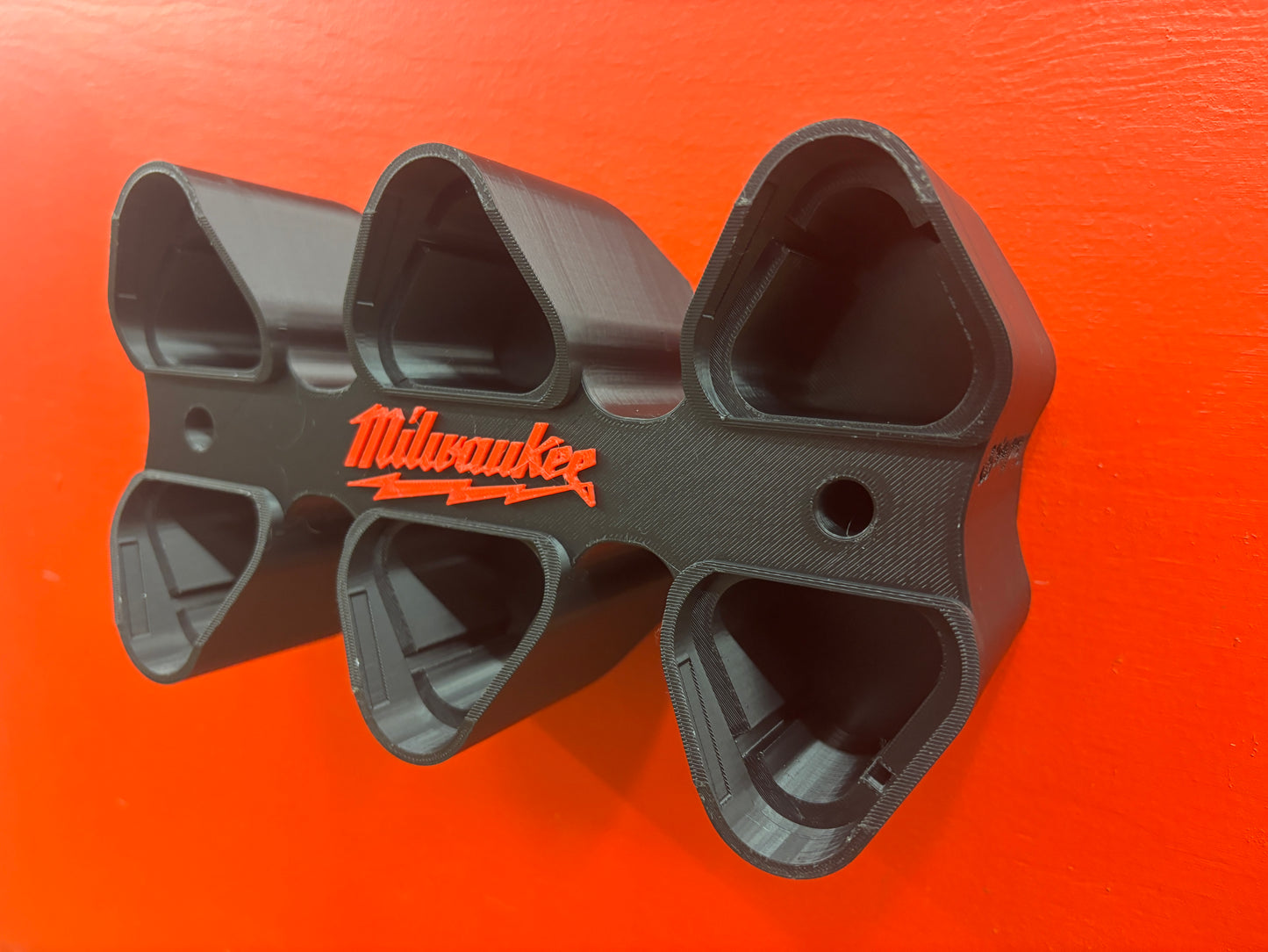 Wall Mount Holder for Milwaukee M12 Batteries – holds 6 Batteries, Optional Packout Mounting