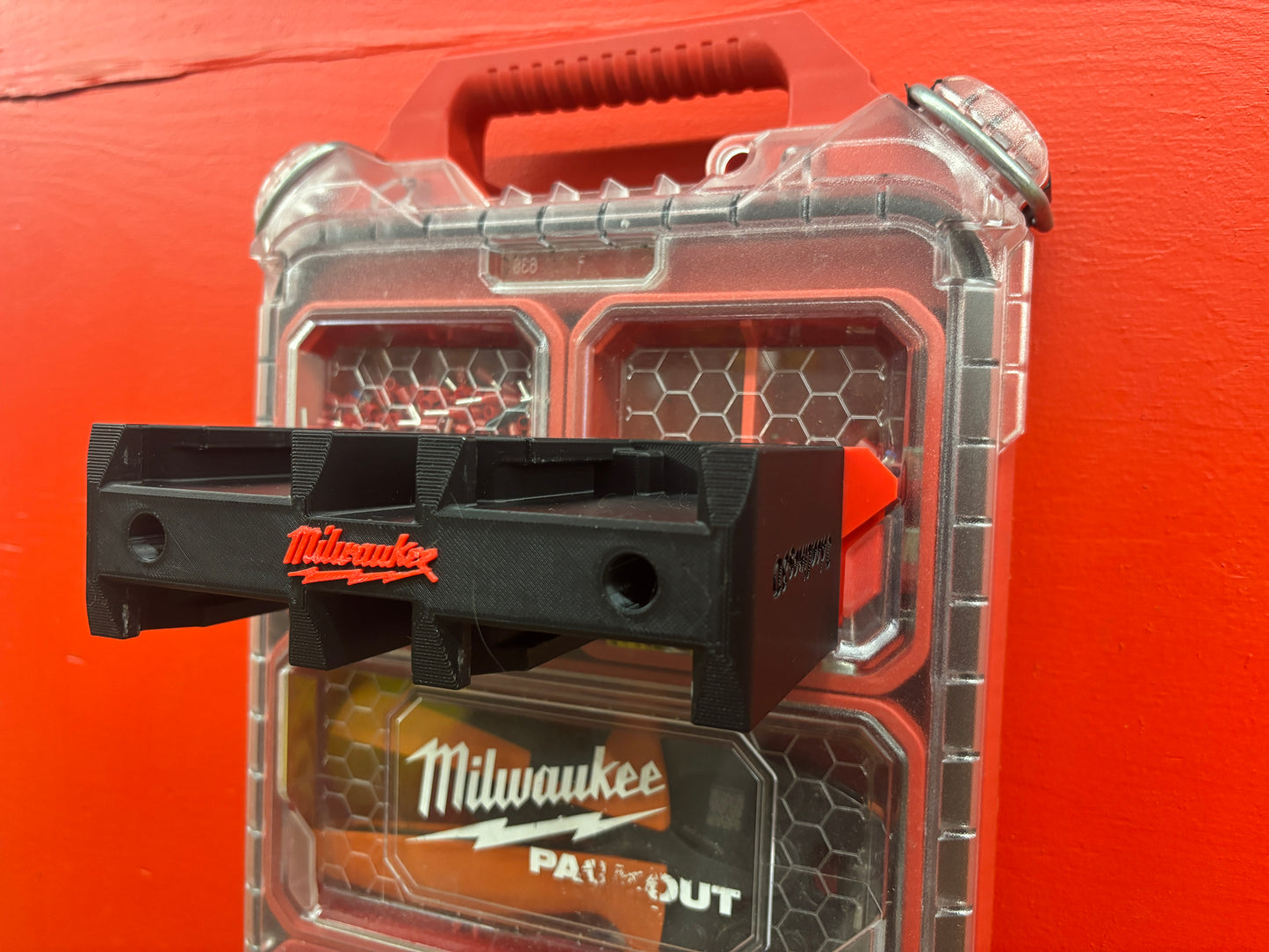 Wall Mount Holder for Milwaukee M18 Batteries – holds 4 Batteries, Optional Packout Mounting