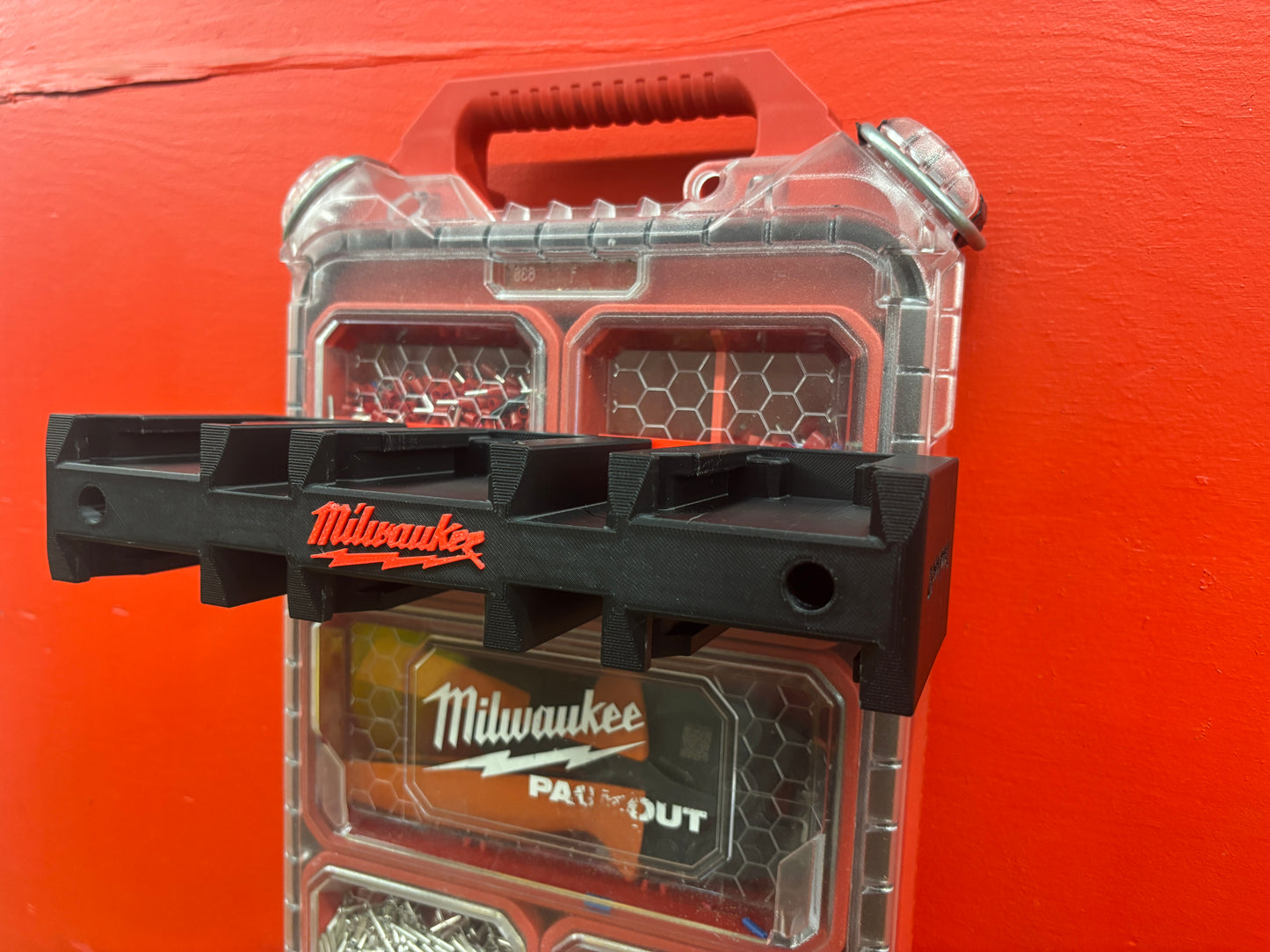 Wall Mount Holder for Milwaukee M18 Batteries – holds 6 Batteries, Optional Packout Mounting
