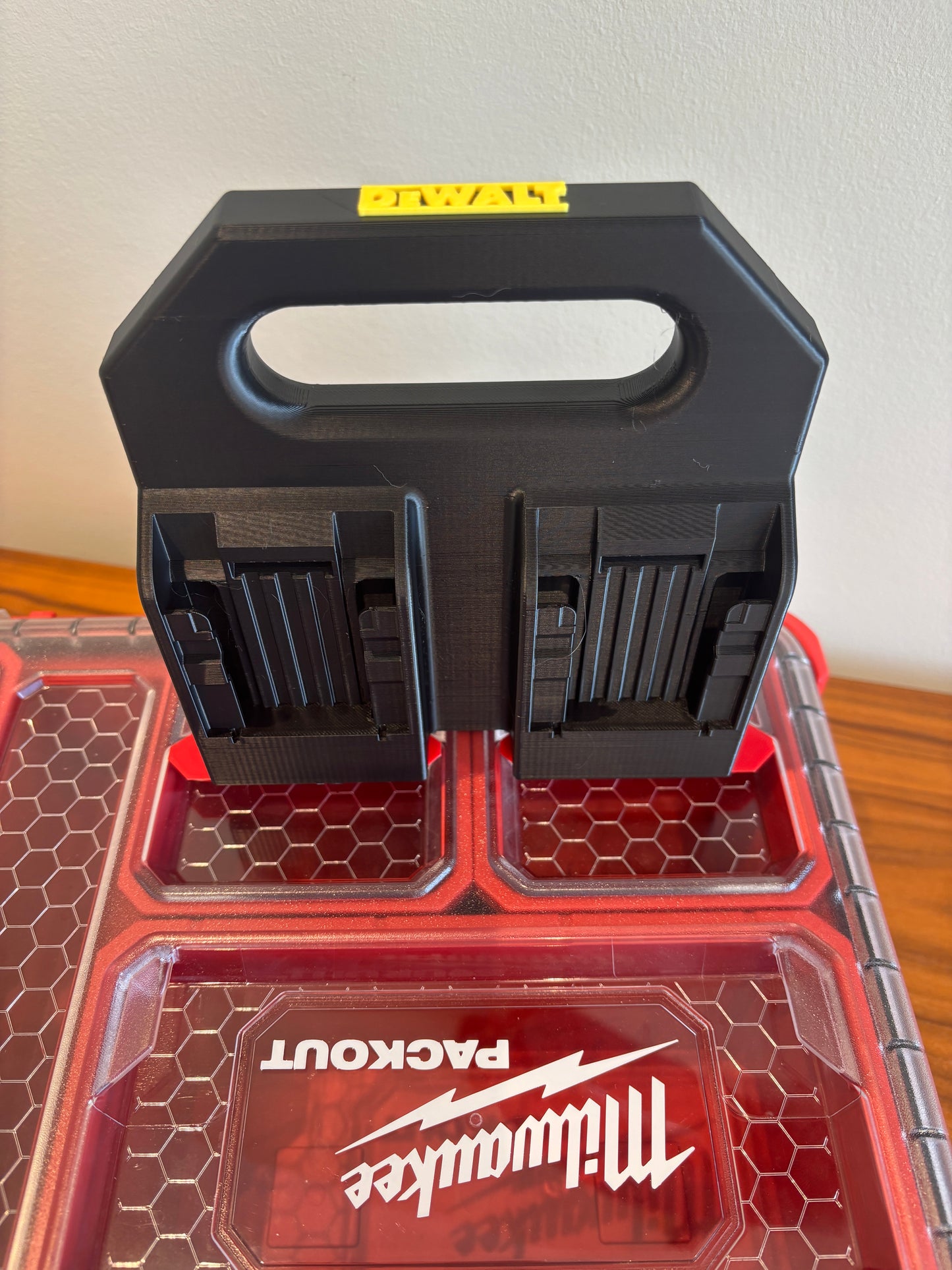 Battery Caddy for DeWalt 20V and 60V Batteries – holds 4 Batteries, Optional Milwaukee Packout Mounting