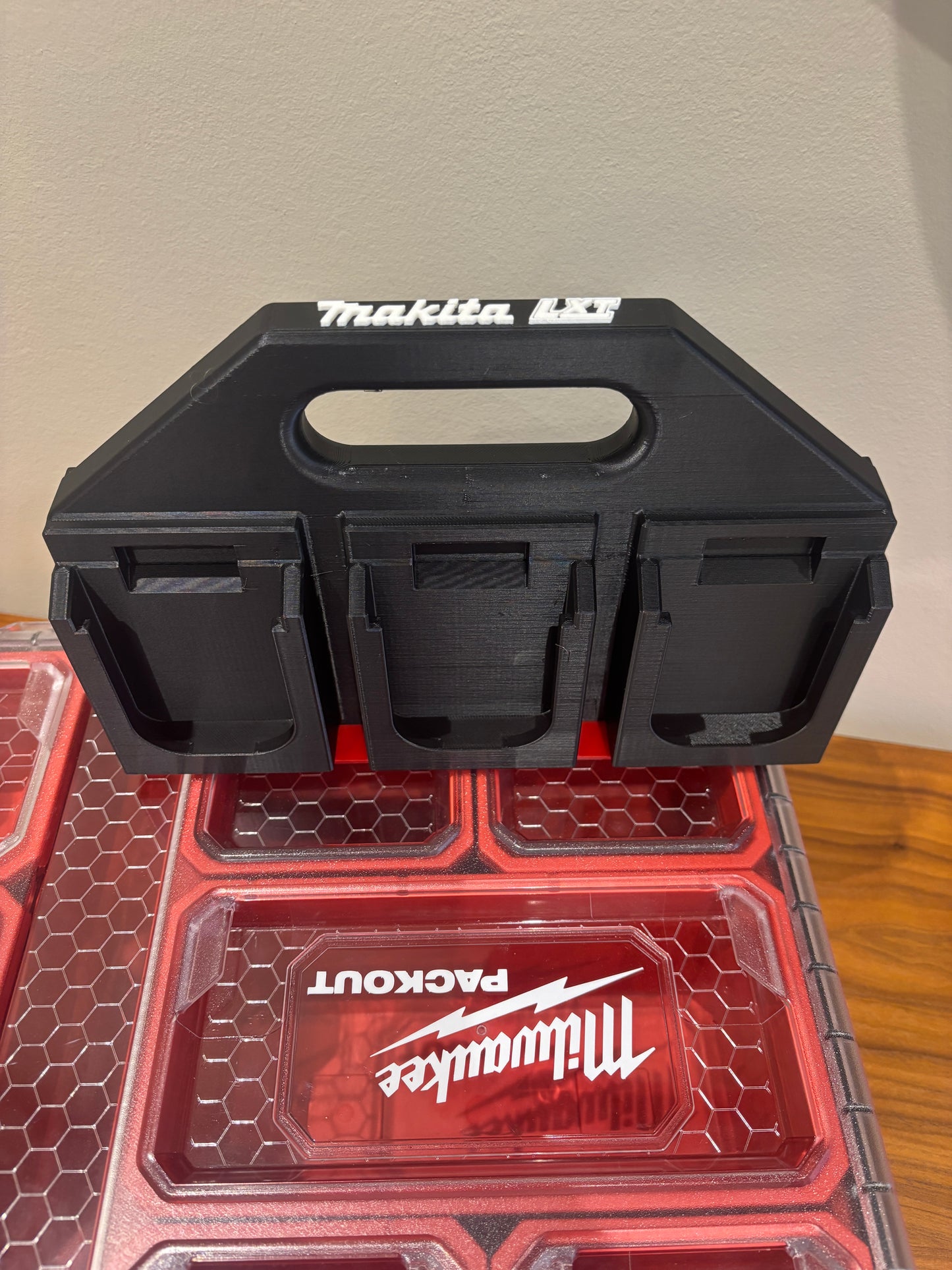 Battery Caddy for Makita LTX 18V Batteries – holds 6 Batteries, Optional Milwaukee Packout Mounting
