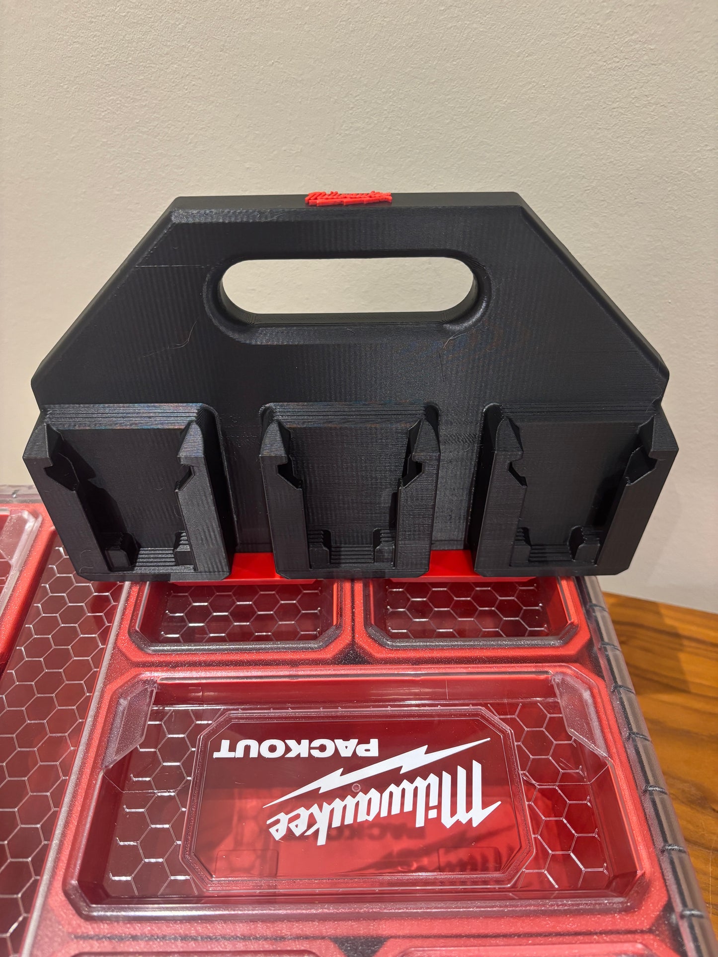 Battery Caddy for Milwaukee M18 Batteries – holds 6 Batteries, Optional Milwaukee Packout Mounting