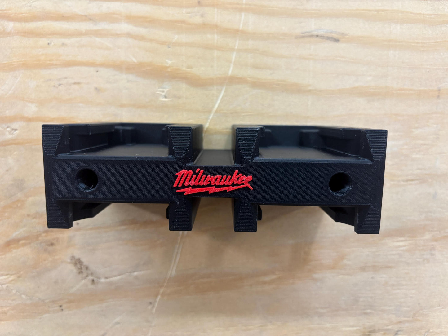 Wall Mount Holder for Milwaukee M18 Batteries – holds 4 Batteries, Optional Packout Mounting