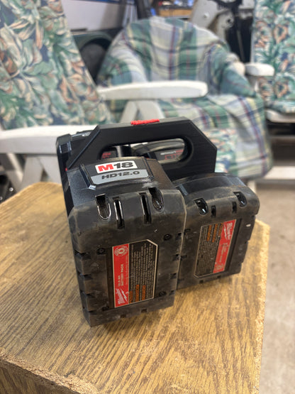 Battery Caddy for Milwaukee M18 Batteries  – holds 4 Batteries, Optional Milwaukee Packout Mounting