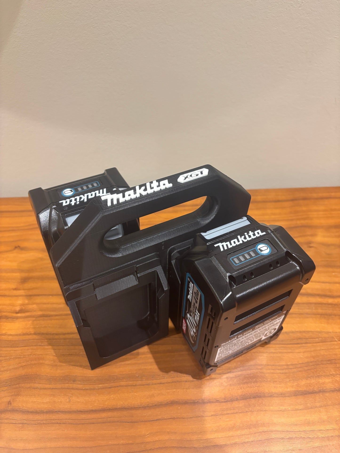 Battery Caddy for Makita XGT 40V Batteries  – holds 4 Batteries, Optional Milwaukee Packout Mounting