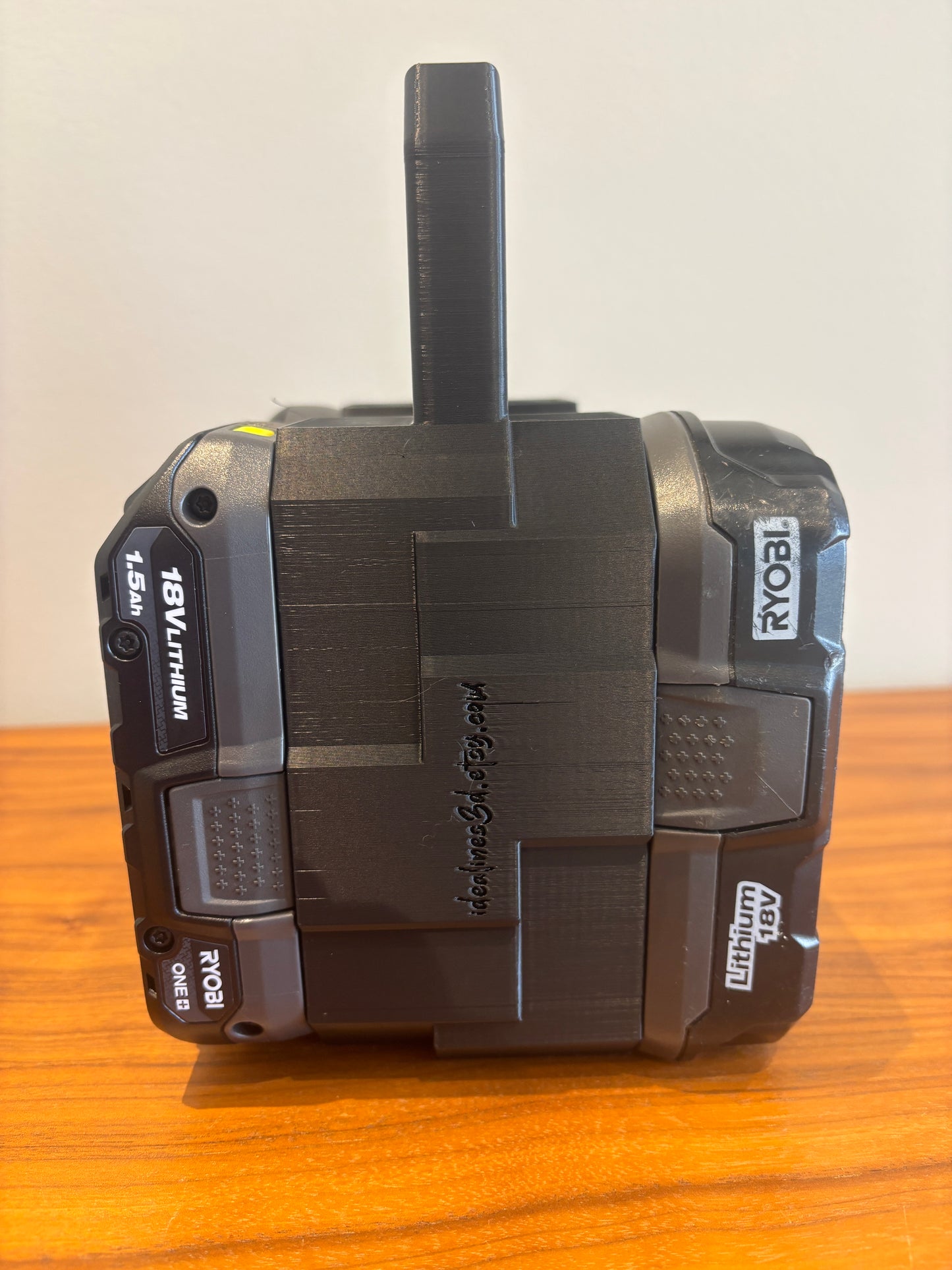Battery Caddy for RYOBI 18V ONE+ Batteries  – holds 4 Batteries, Optional Milwaukee Packout Mounting