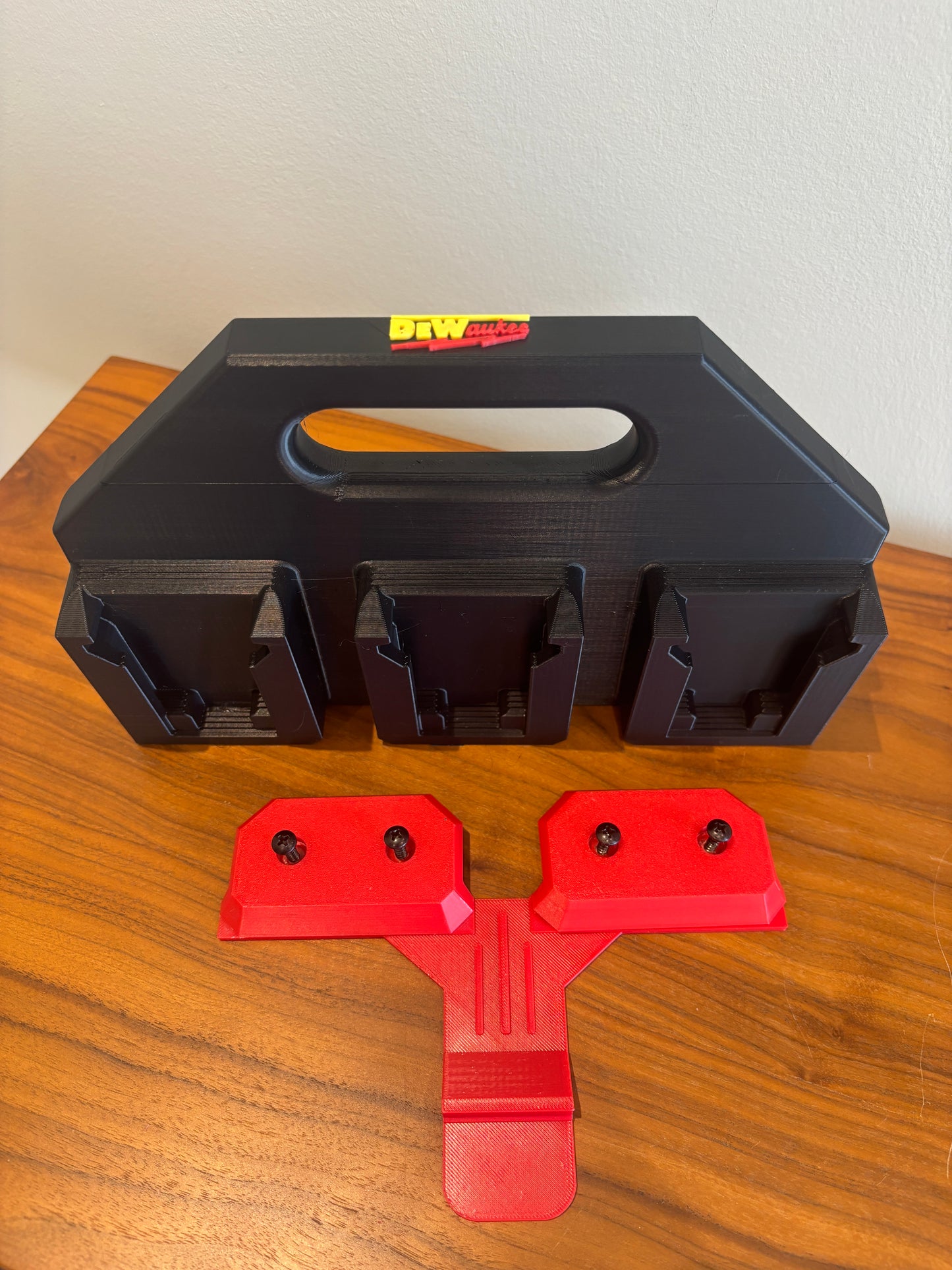 Battery Caddy "DeWaukee" for DeWalt 20V / 60V and Milwaukee M18 Batteries – holds 6 Batteries, Optional Milwaukee Packout Mounting