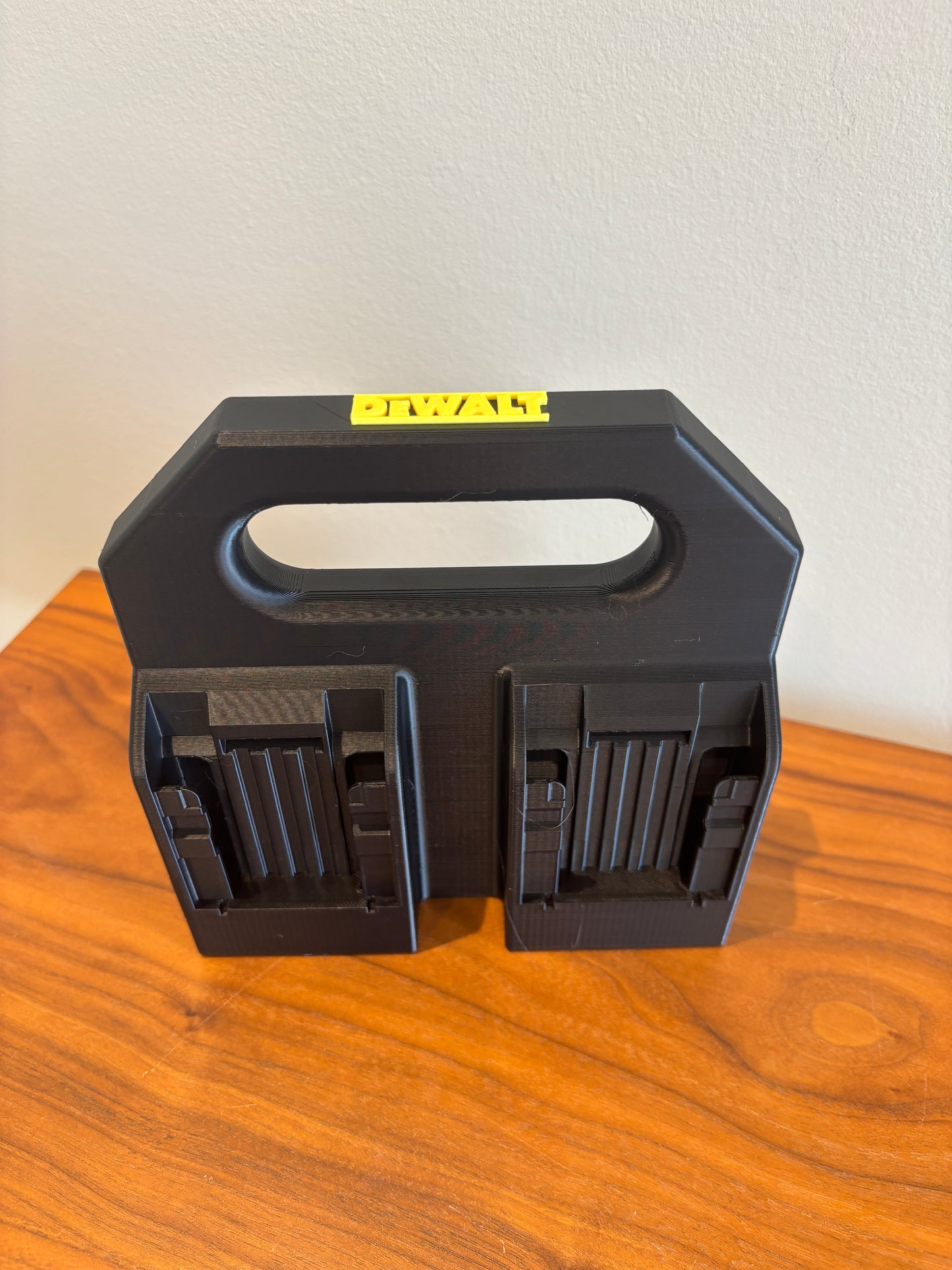 Battery Caddy for DeWalt 20V and 60V Batteries  – holds 4 Batteries, Optional Milwaukee Packout Mounting
