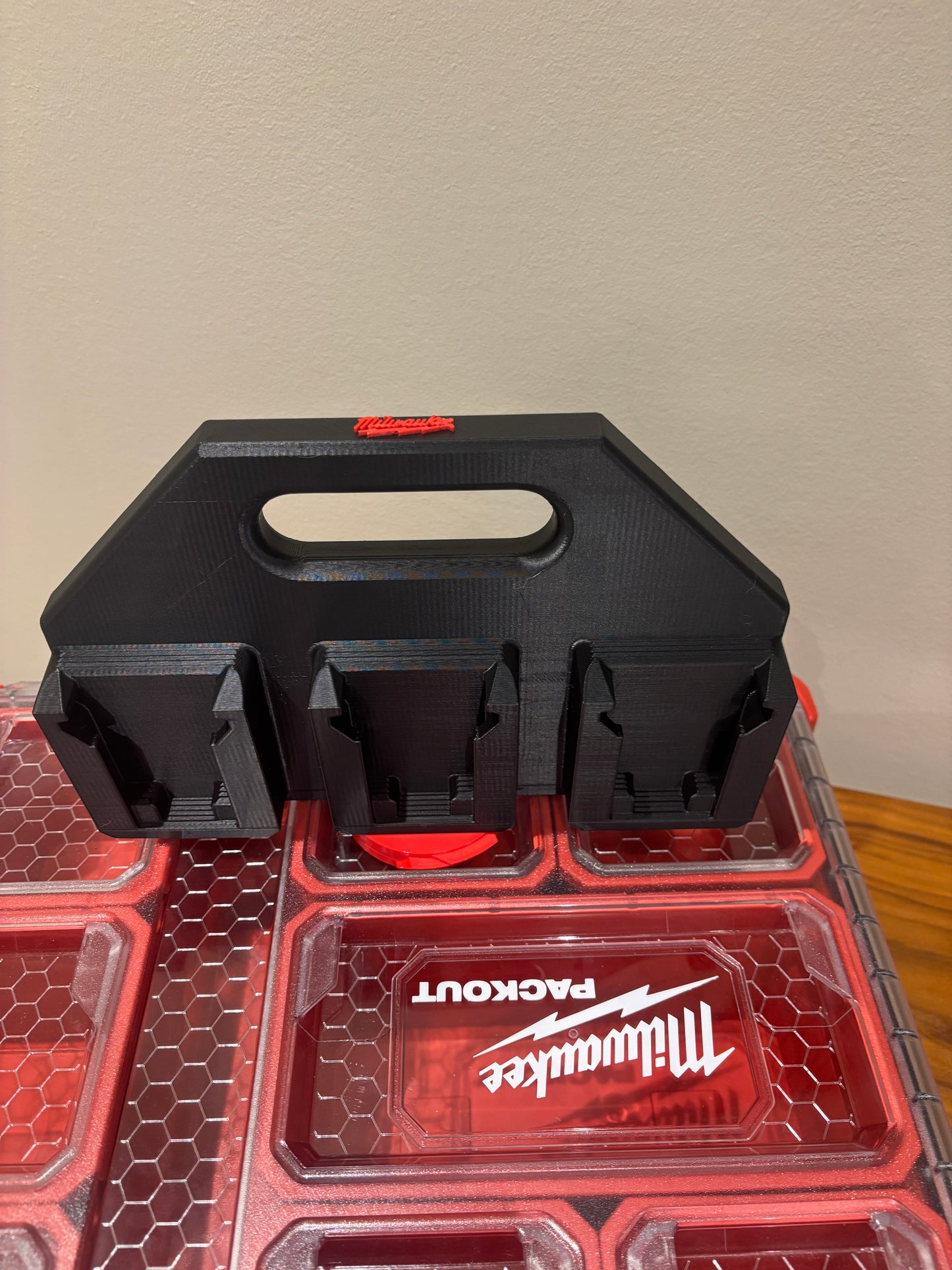 Battery Caddy for Milwaukee M18 Batteries  – holds 6 Batteries, Optional Milwaukee Packout Mounting