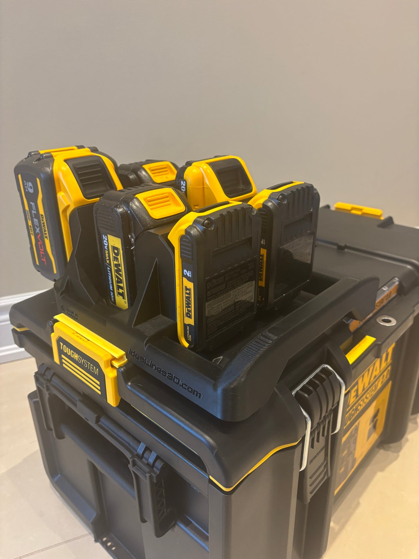 Support Milwaukee Packout pour batteries DeWalt 20 V et 60 V - peut contenir 6 batteries