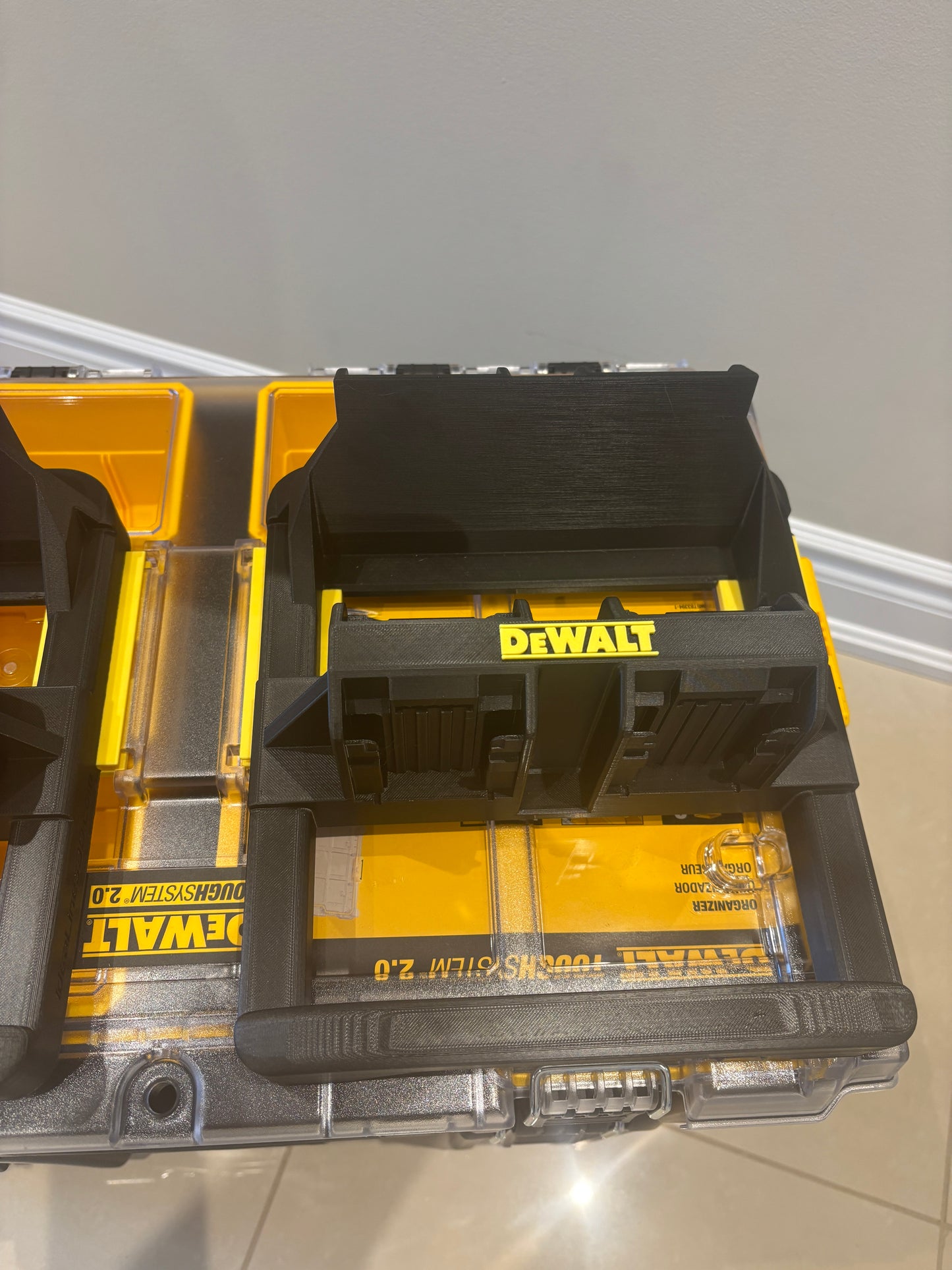 Support Milwaukee Packout pour batteries DeWalt 20 V et 60 V - peut contenir 6 batteries