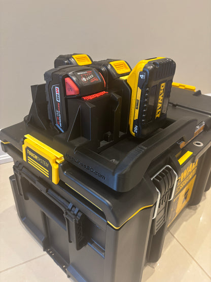 Support Milwaukee Packout « DeWaukee » pour batteries DeWalt 20 V/60 V et Milwaukee M18 – peut contenir 3 batteries DeWalt et 3 batteries Milwaukee M18
