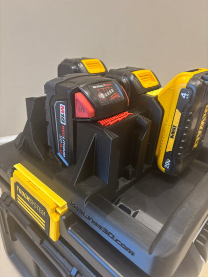 Support Milwaukee Packout « DeWaukee » pour batteries DeWalt 20 V/60 V et Milwaukee M18 – peut contenir 3 batteries DeWalt et 3 batteries Milwaukee M18